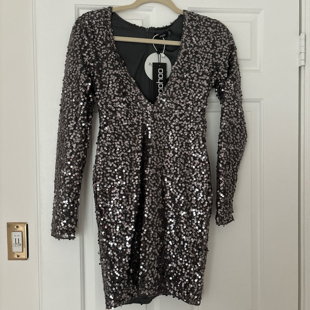 Boohoo Black and Silver Sequin Bodycon Dress Long Sleeve Plunge